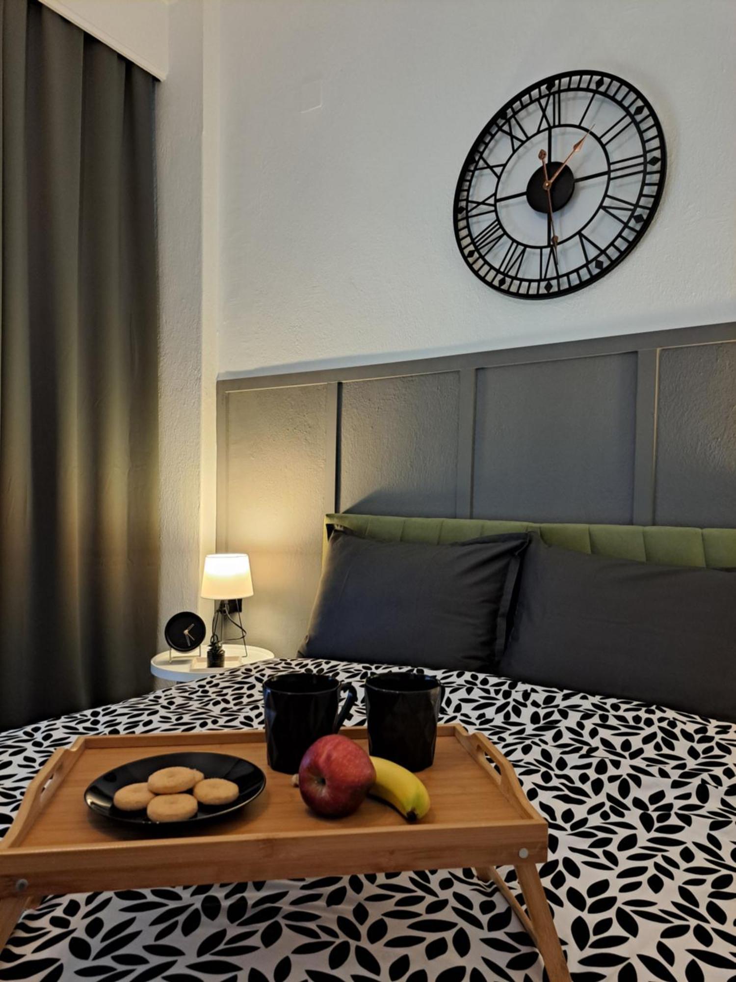 Stylish City Center Apartment Серес Екстериор снимка