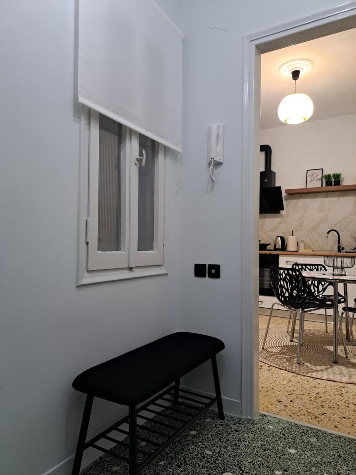 Stylish City Center Apartment Серес Екстериор снимка