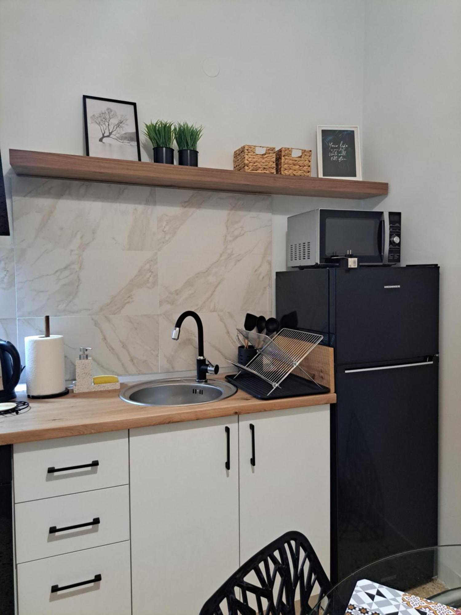 Stylish City Center Apartment Серес Екстериор снимка
