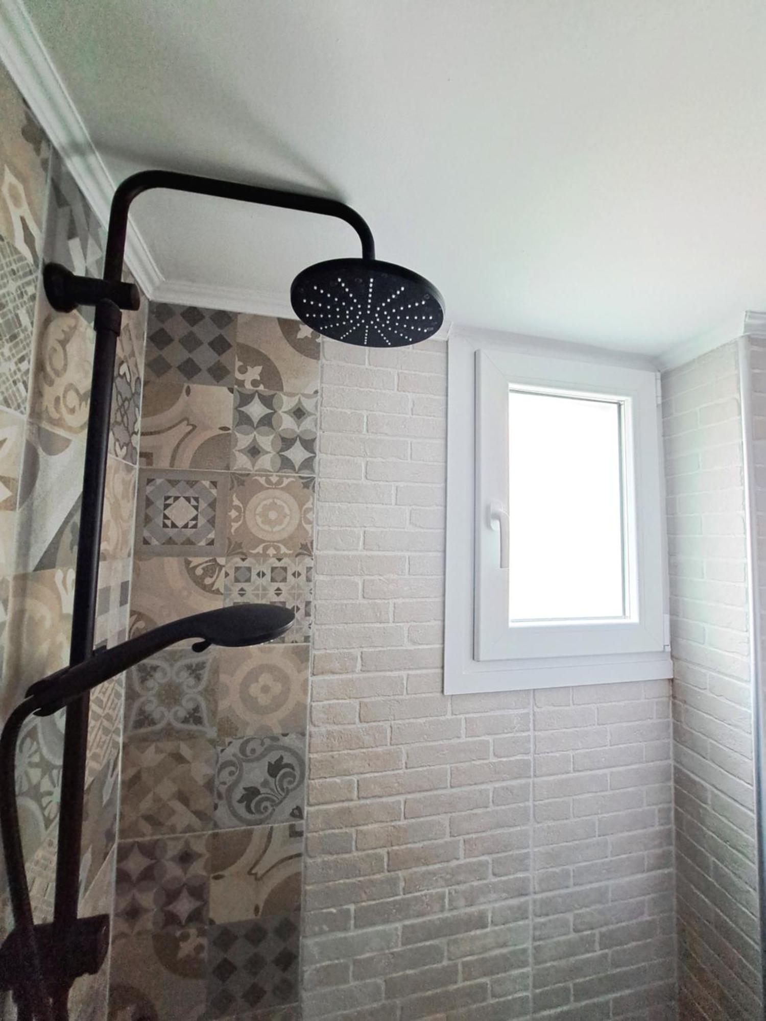 Stylish City Center Apartment Серес Екстериор снимка