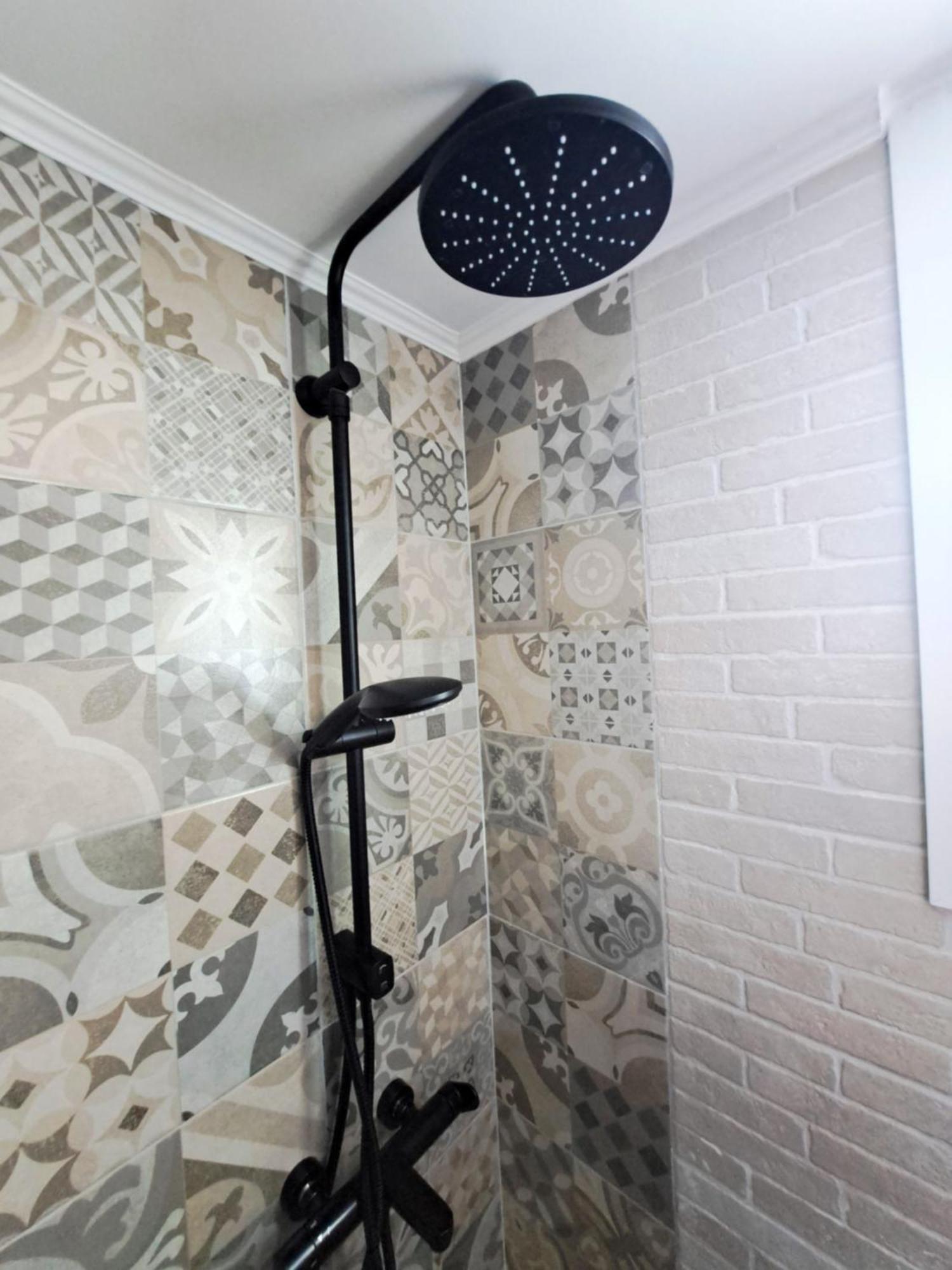 Stylish City Center Apartment Серес Екстериор снимка
